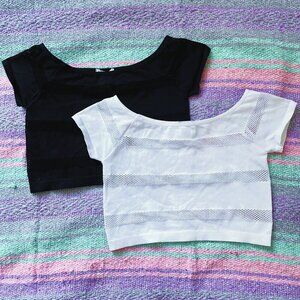 FASHION NOVA Black & White Stretchy Short Sleeve Fishnet Crop Top Size M…